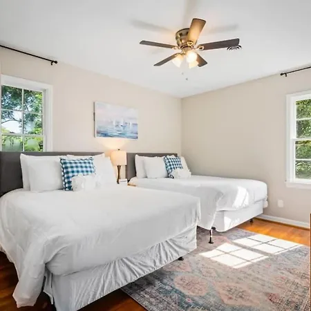 Villa 20 Mins To Downtown - Relaxing Rambler